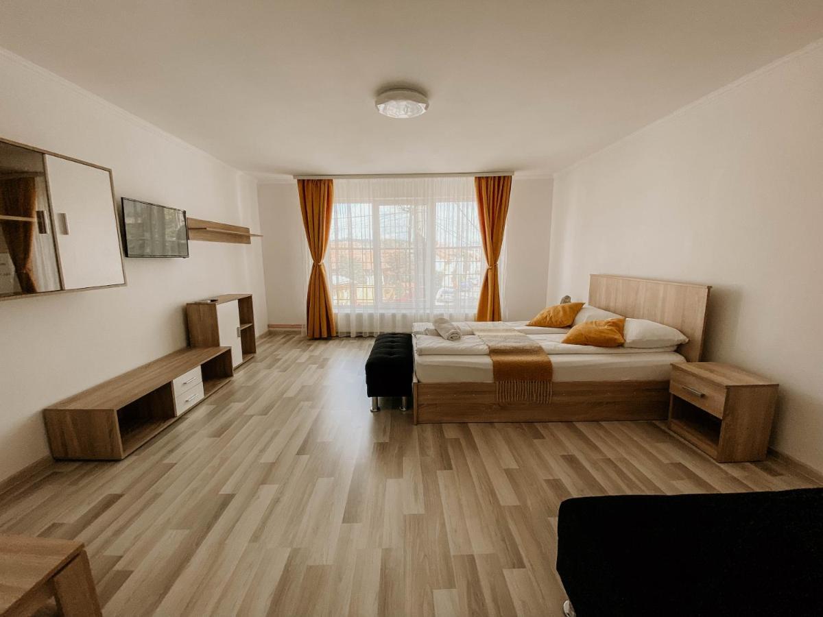 Paulaapartment&Rooms Nagyvárad Kültér fotó